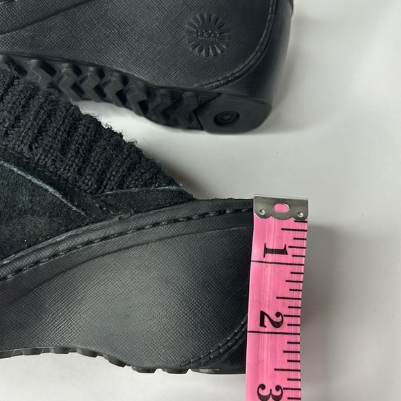 UGG Australia Gael Black Suede Clogs Wedge Heel Sheepskin Shearling Mules Sz 6 - Picture 17 of 17